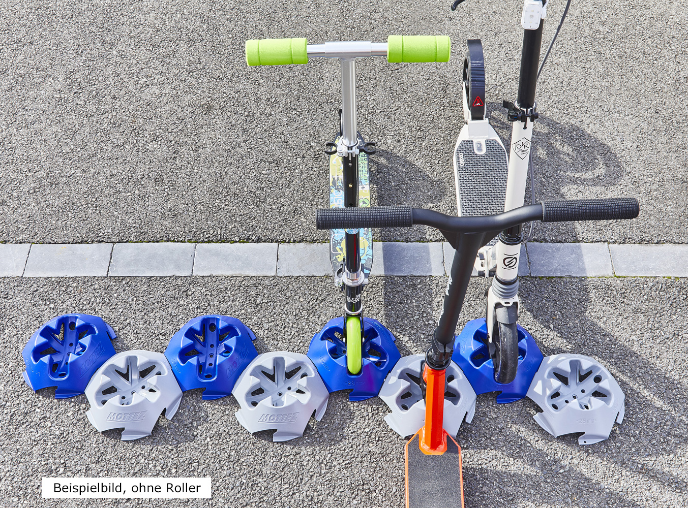 MOTTEZ Bodenständer Stellplatz in Grau, erweiterbar & frei anordnen für Roller BILD 2